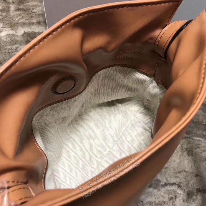 LOEWE女包 綿羊皮 Mini福袋 261843 羅意威女斜挎包  sl2074